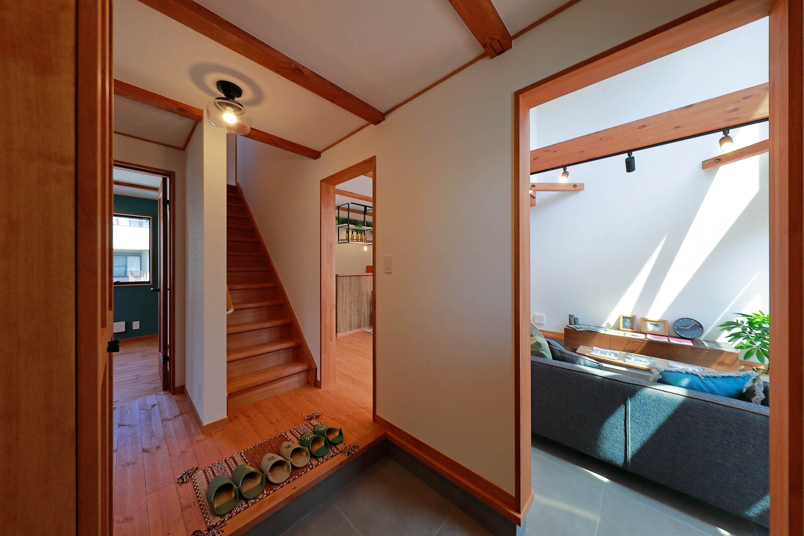 玄関から部屋に踏み入れると広がる圧倒的開放感