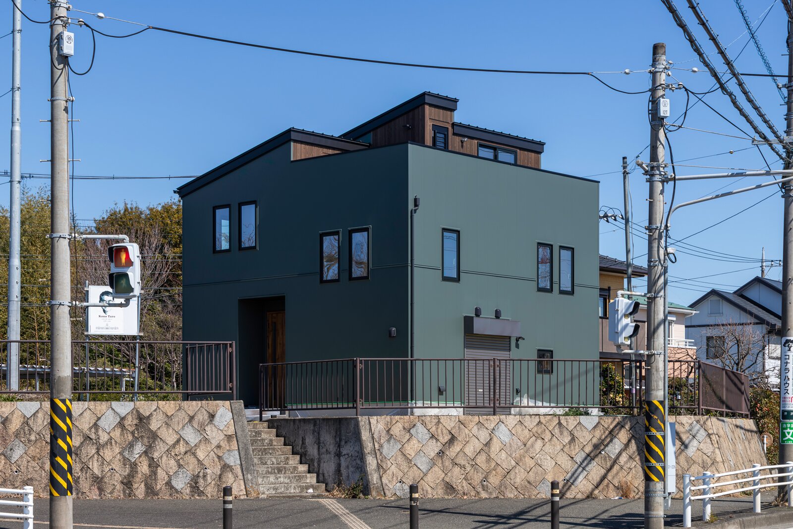 宙を身近に感じる、ルーフバルコニーのある住まい